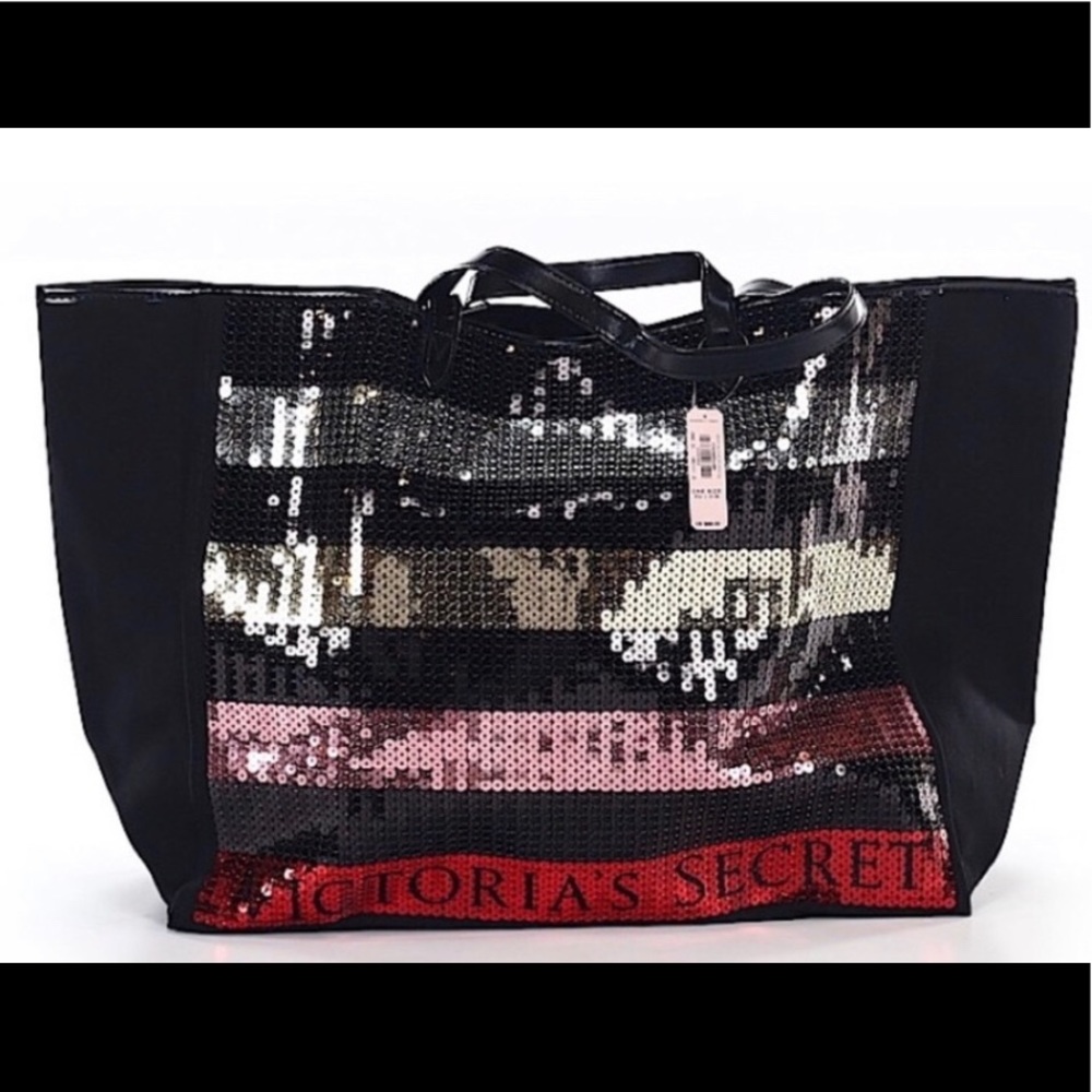 New Victoria’s Secret Weekender Bag